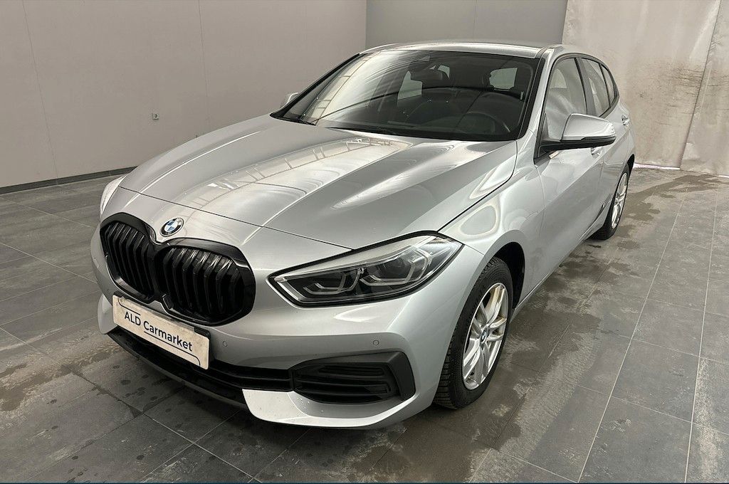 BMW 118 1 Limousine/ HUD/ DIGITAL COCKPIT /
