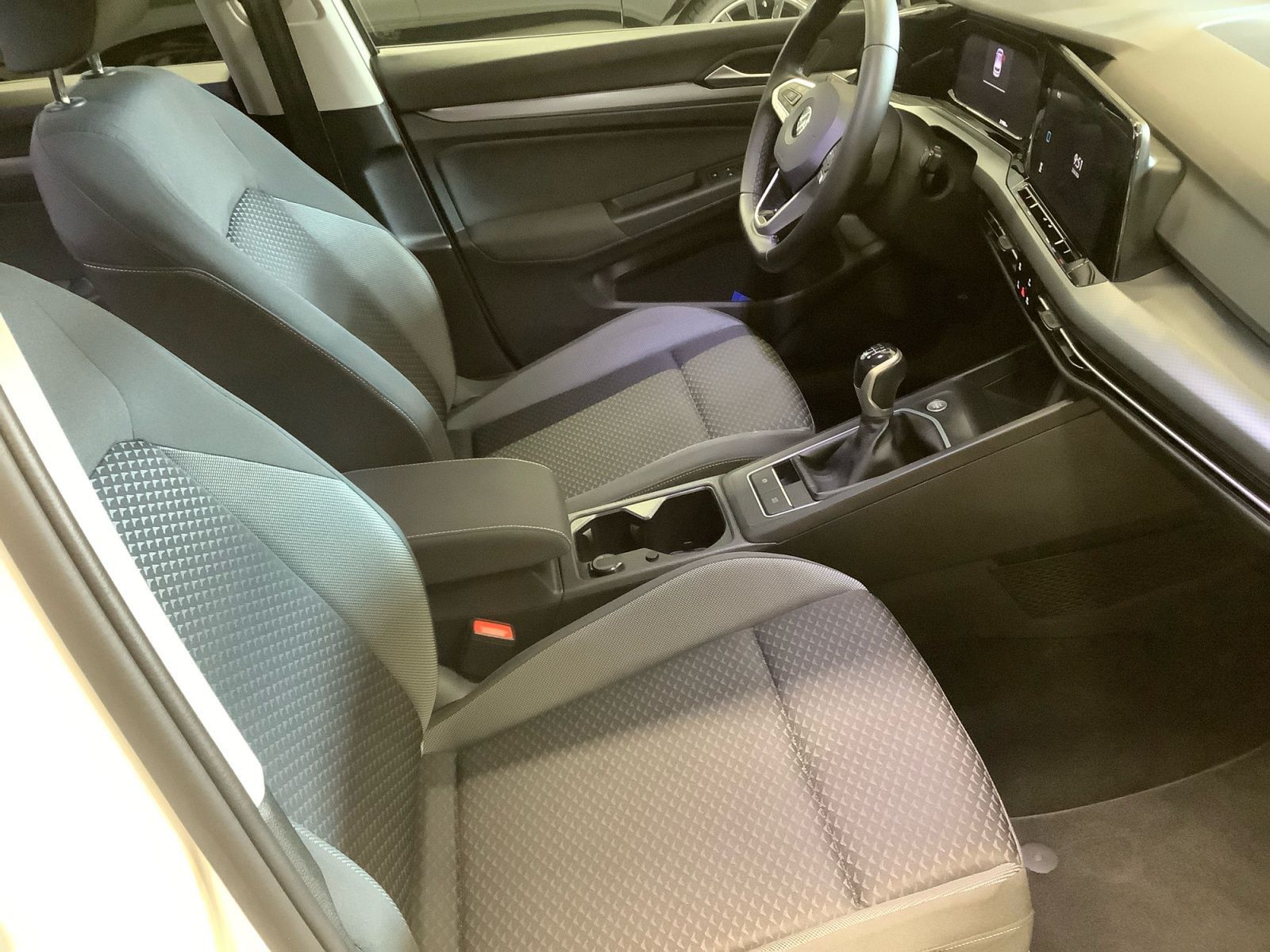 Golf Active 1,5 l TSI 96 kW Matrix, Standheizung