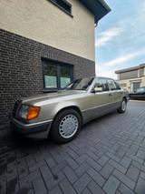 Mercedes-Benz Mercedes Benz E200 W124 Oldtimer H Zulassung - gebrauchte Mercedes-Benz E 200 aus dem Jahr 1991
