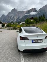 Tesla LR AWD SOH90%, Garantie, AHK, Autopilot, 8 Reife - weiße Tesla Model Y