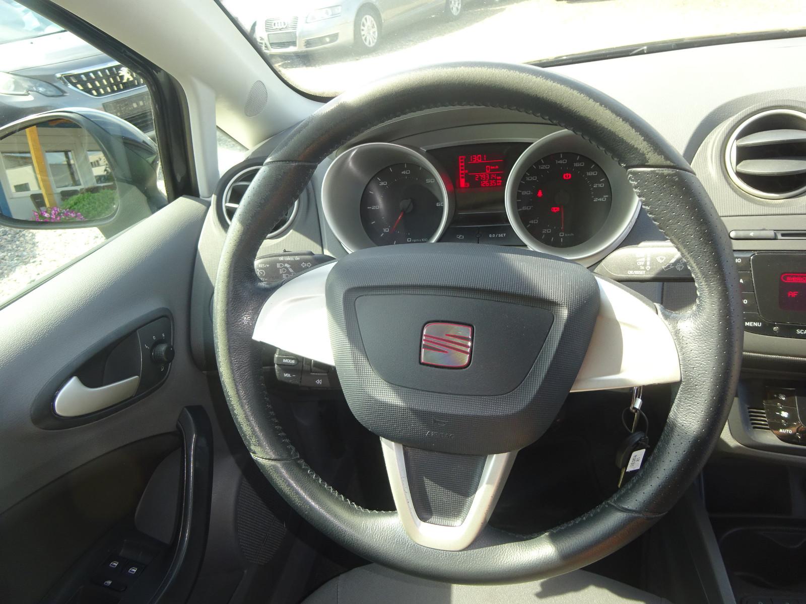 Seat Ibiza 2011 — photo 13