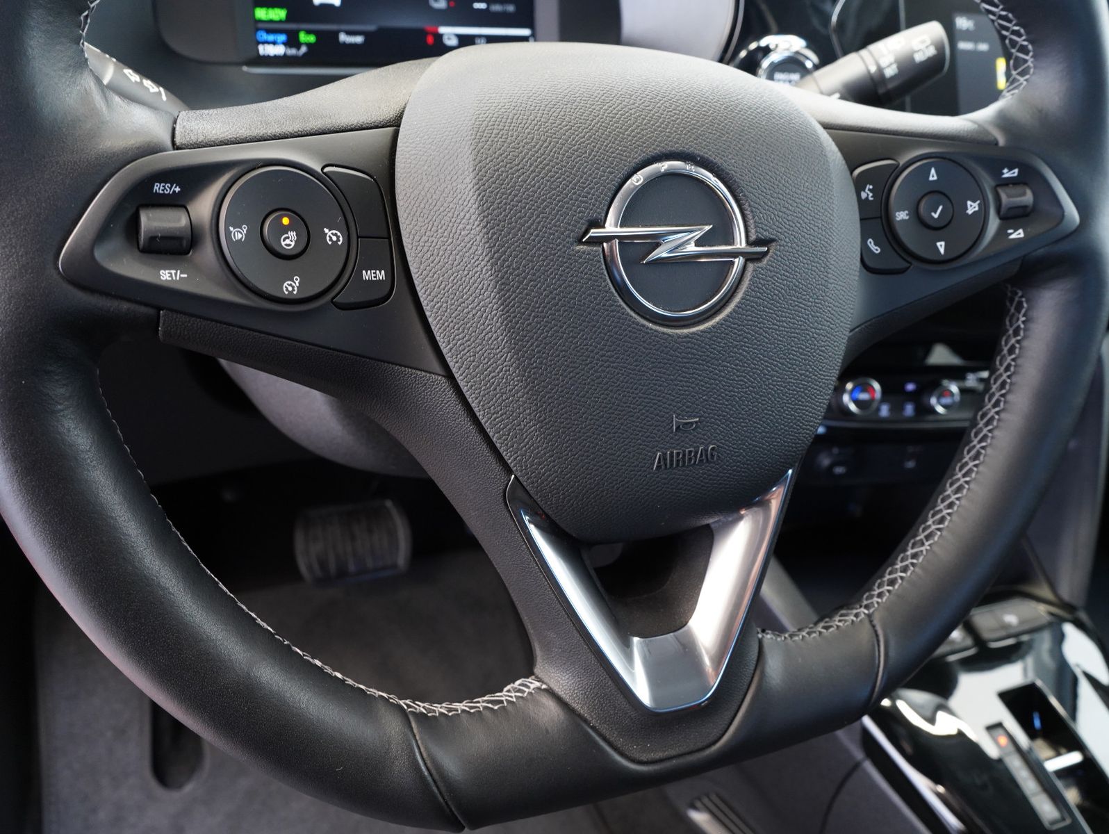 Fahrzeugabbildung Opel Corsa F e Elegance LED/CARPLAY/DAB/11KW/SOH