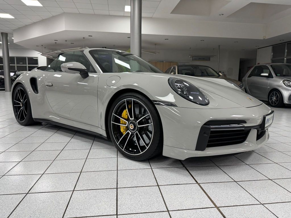 Porsche 992 911 Turbo S Cabrio*CHRONO*PCCB*PASM*NACHT*