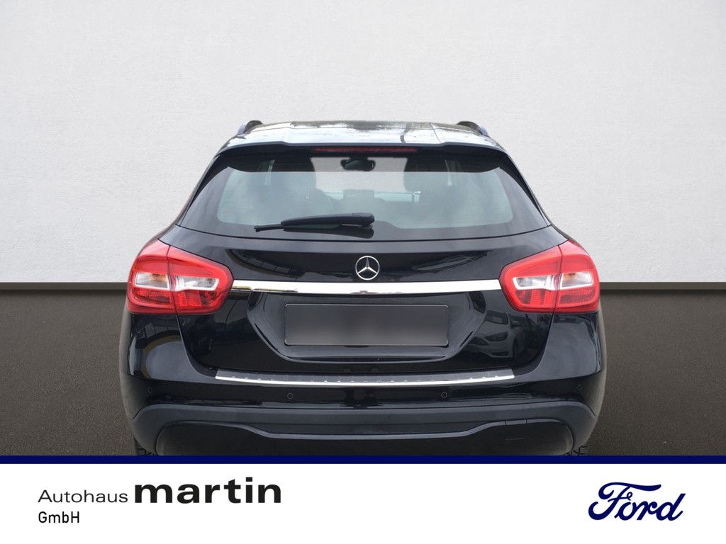 Fahrzeugabbildung Mercedes-Benz GLA 180 ALUFELGEN KLIMA PTS SHZ KAMERA NAVI USB