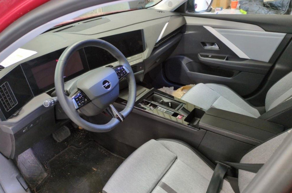 Fahrzeugabbildung Opel Astra L ST 1.5D ELEGANCE NAVI/LED/KAMERA/SHZ/DAB
