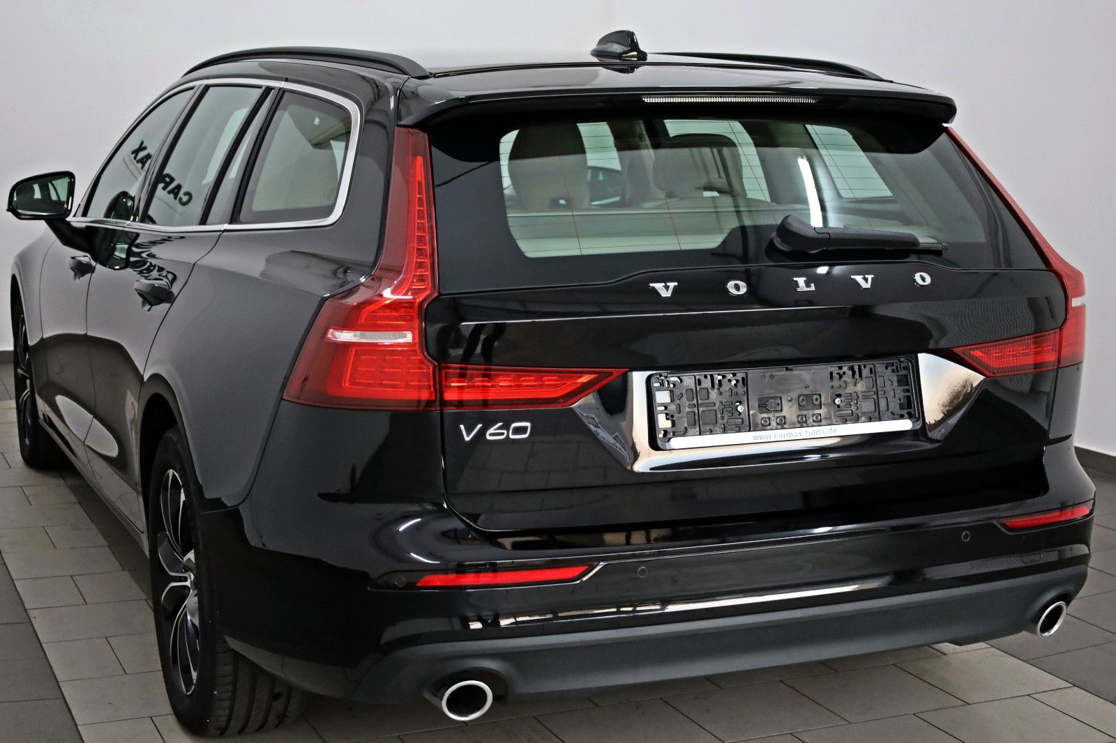 Fahrzeugabbildung Volvo V60 B4 D, Momentum Pro,Leder,Navi,SH,Kamera,ACC