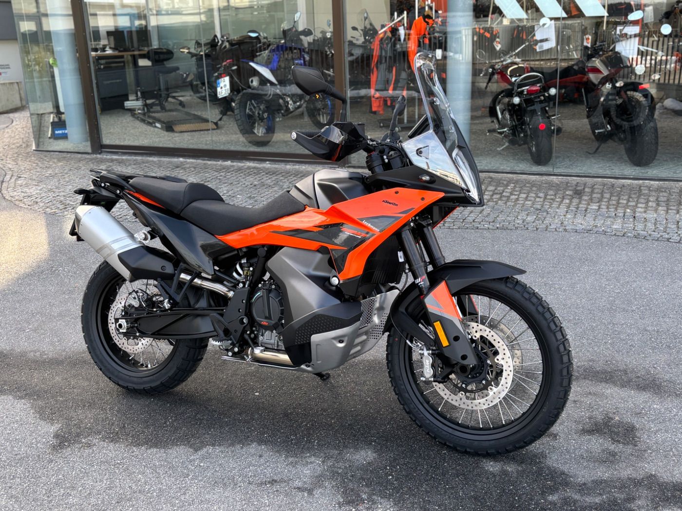 Fahrzeugabbildung KTM 790 Adventure 2026 Tech Pack inclusive beide Far