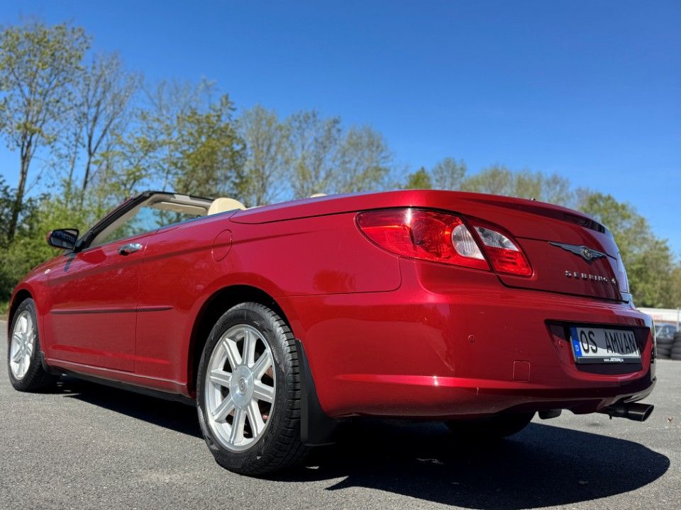 Fahrzeugabbildung Chrysler Sebring 2.7 Cabiolet Limited Hardtop