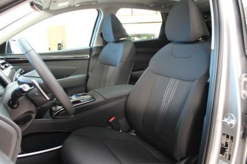 Fahrzeugabbildung Hyundai Tucson 1.6 T-GDI 48V Trend DCT 4WD Panoramadach