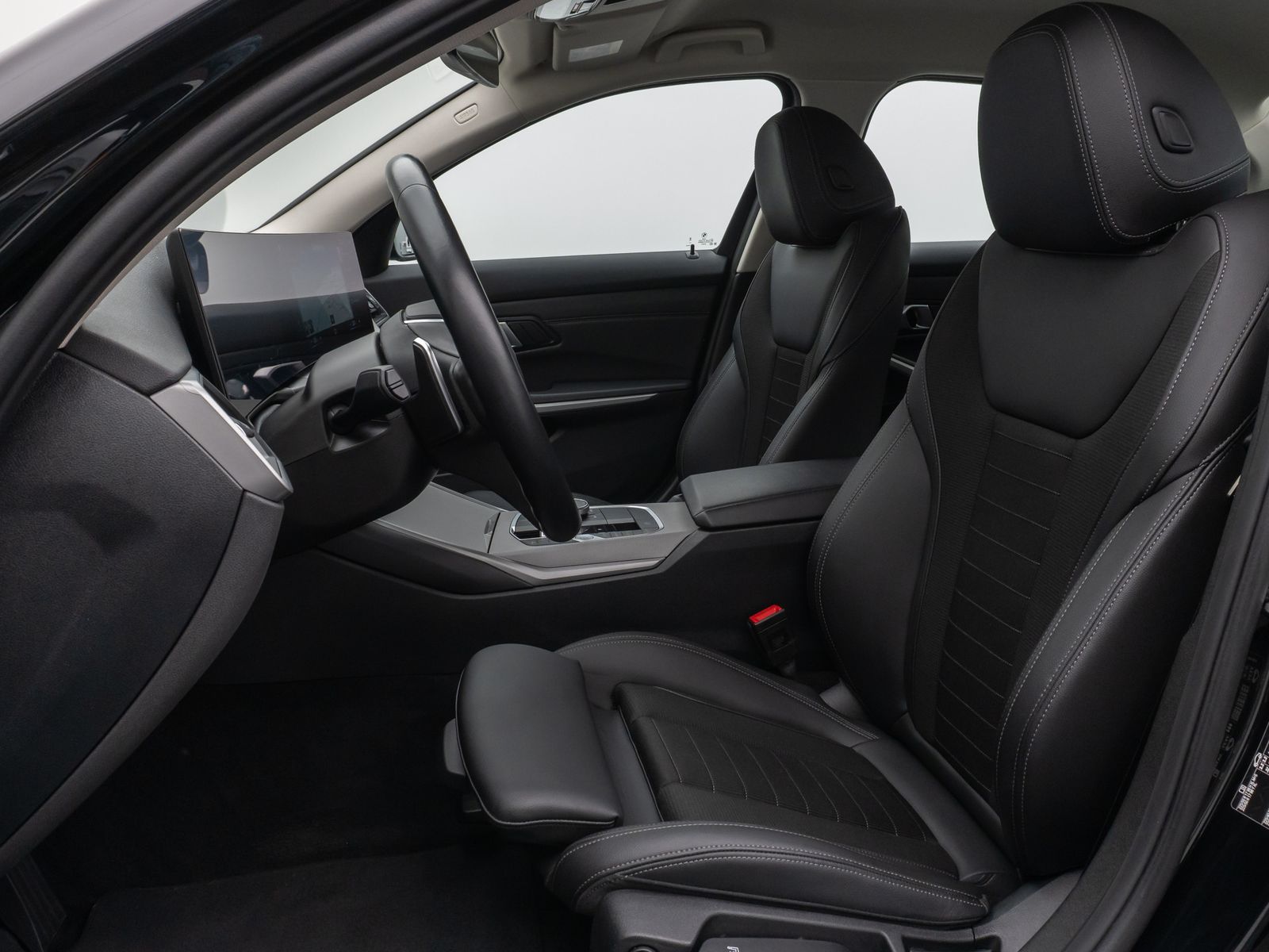 Fahrzeugabbildung BMW 320d Lim. DAB HUD CockPitPro Leder PDC Sport