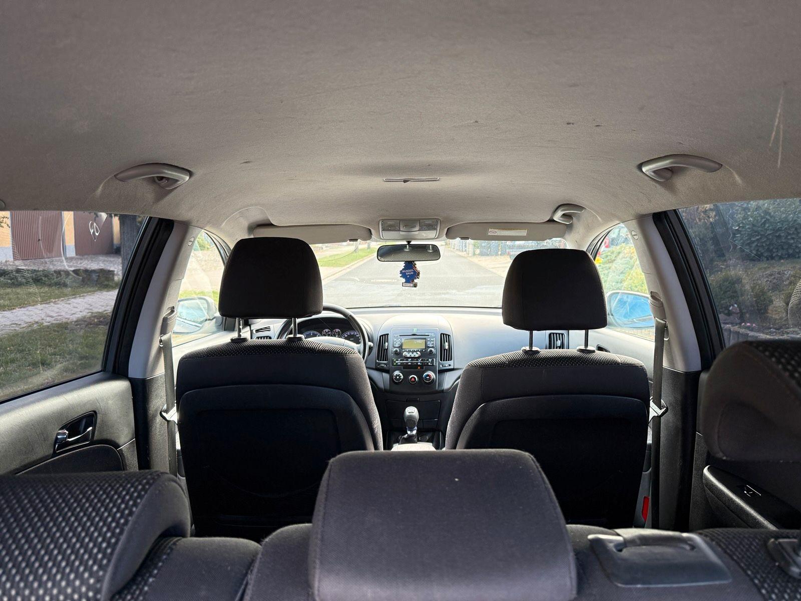 Hyundai i30 2011 — photo 14