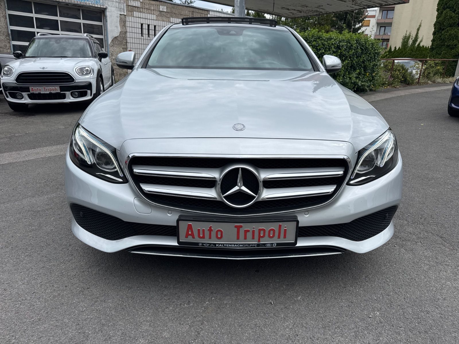 MERCEDES-BENZ E 220 E Limousine *PANORAMA LEDER*