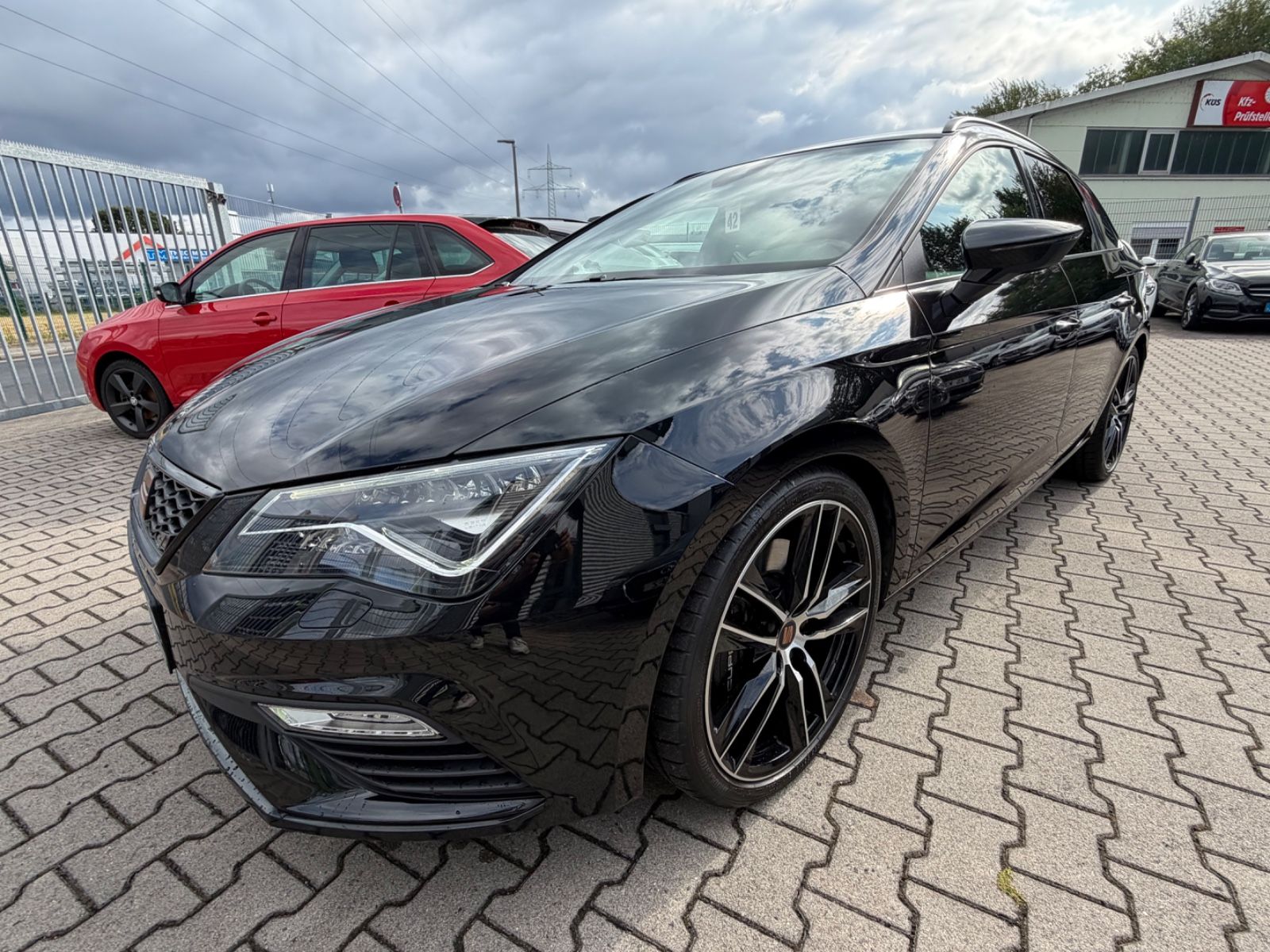 Seat Leon ST Cupra 300 4Drive ALU`S KLIMA NAVI KAMERA imagem 3