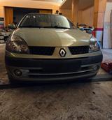 Renault Verkaufe Renault Clio 2 1.2 16V 75PS - Renault Clio aus 2002