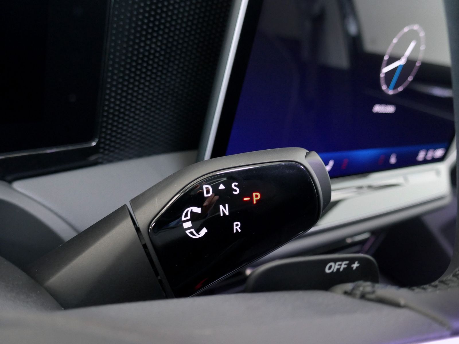 Fahrzeugabbildung Volkswagen Passat Business 2.0 TDI DSG | LED AHK RFK