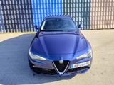Alfa Romeo Giulia 2.2 Diesel 16V 140 kW AT8 Q4 Super Super - Alfa Romeo Giulia aus 2019