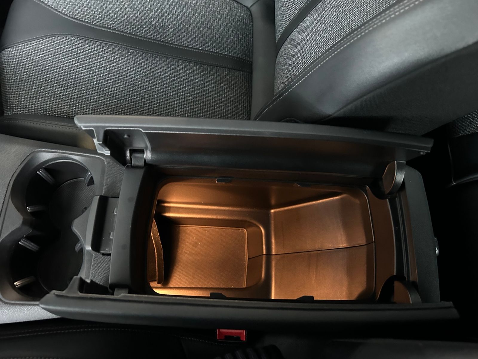 Fahrzeugabbildung Peugeot 3008 Allure KLIMA LED NAV SHZ ALU
