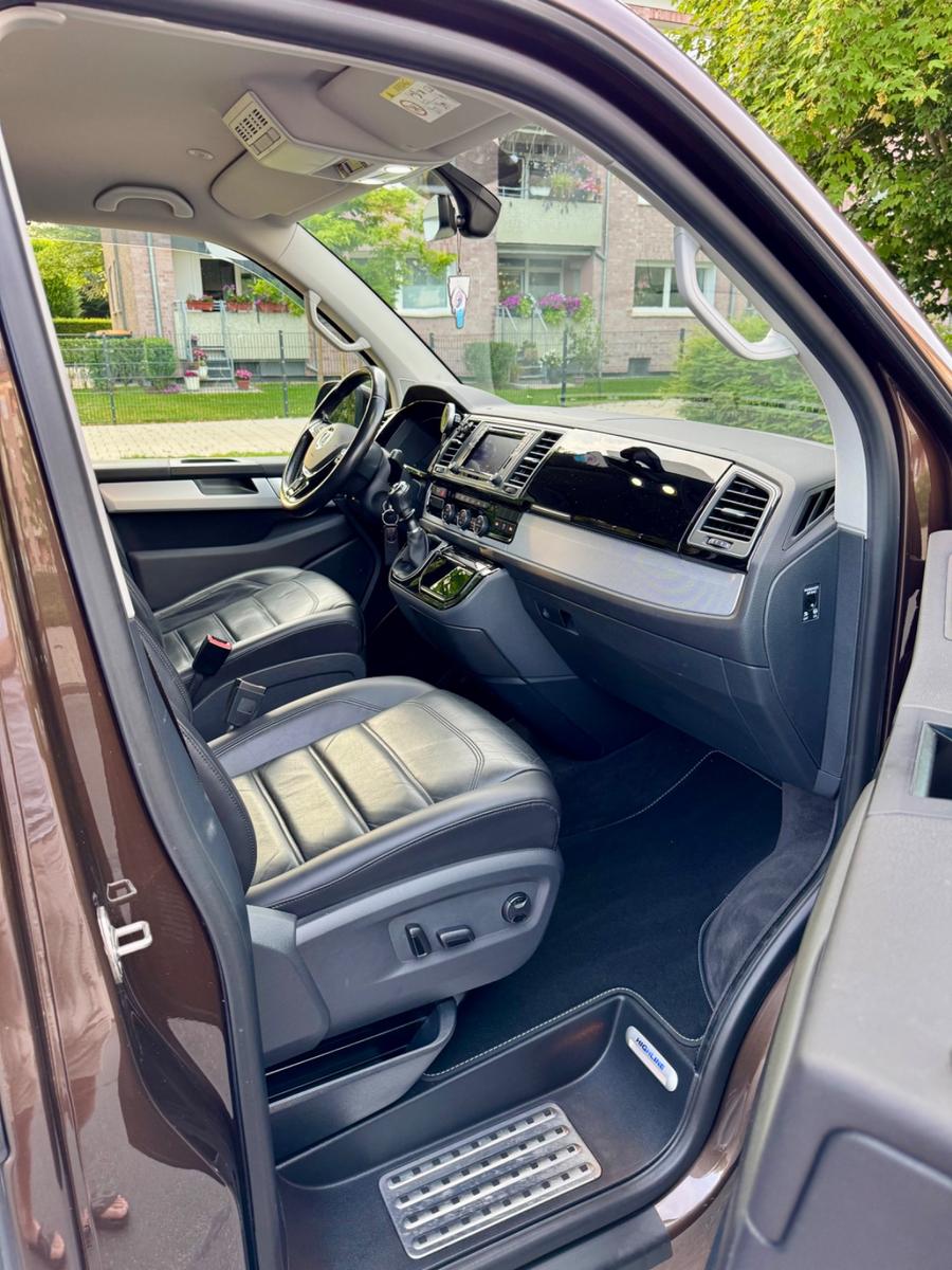 Volkswagen T6 Multivan Highline 150kW / ACC / Standheizung