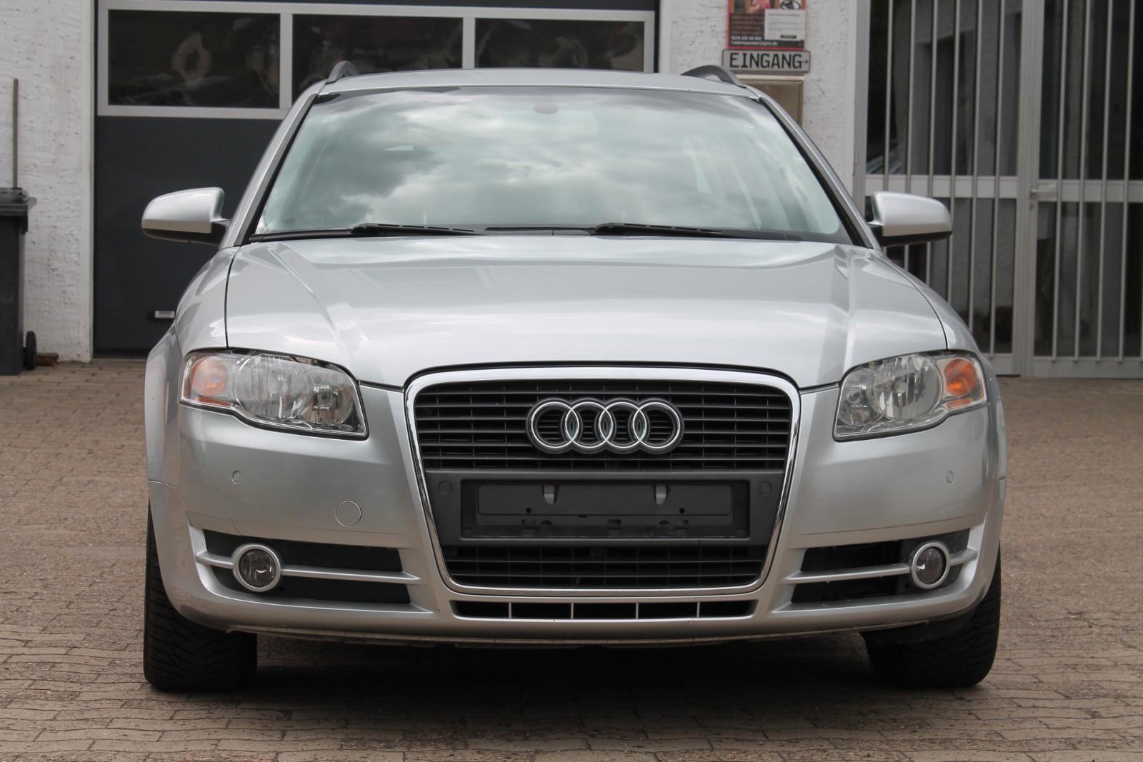 Audi A4 2005 — rear view