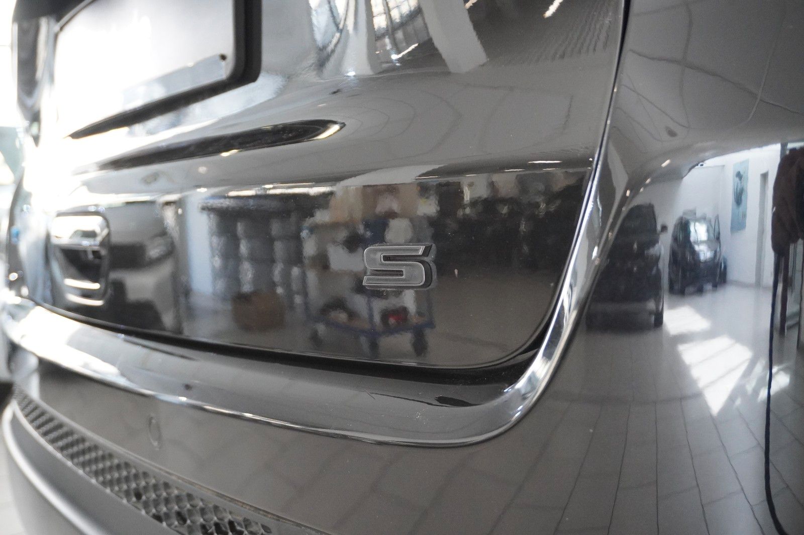 Fahrzeugabbildung Jeep Compass S 1.3T-GDI PHEV AWD SPORT NAVI/SH/KAMERA