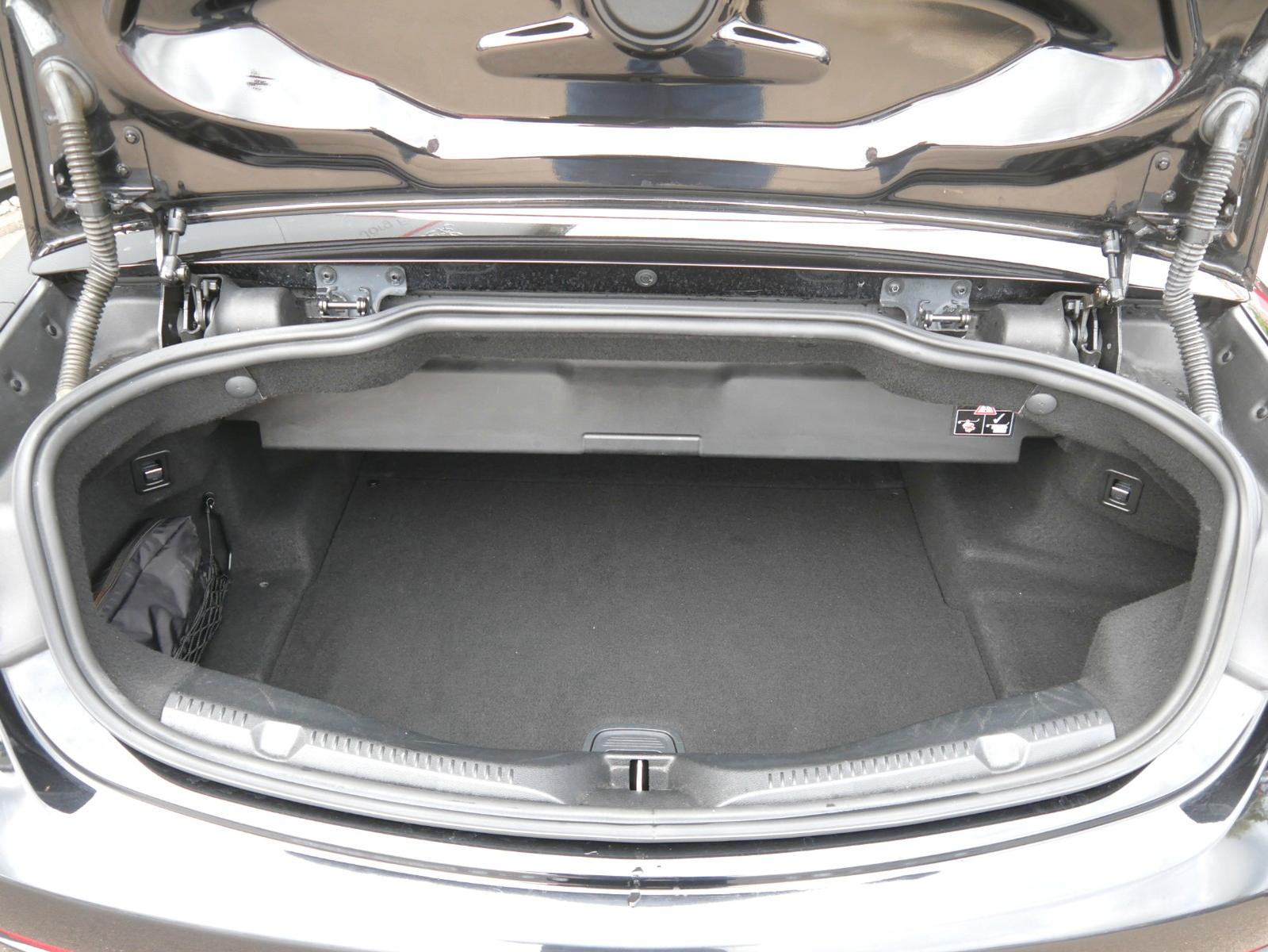 Mercedes-Benz E 200 Cabrio Avantgarde NAVI/LED/PDC/NIGHT