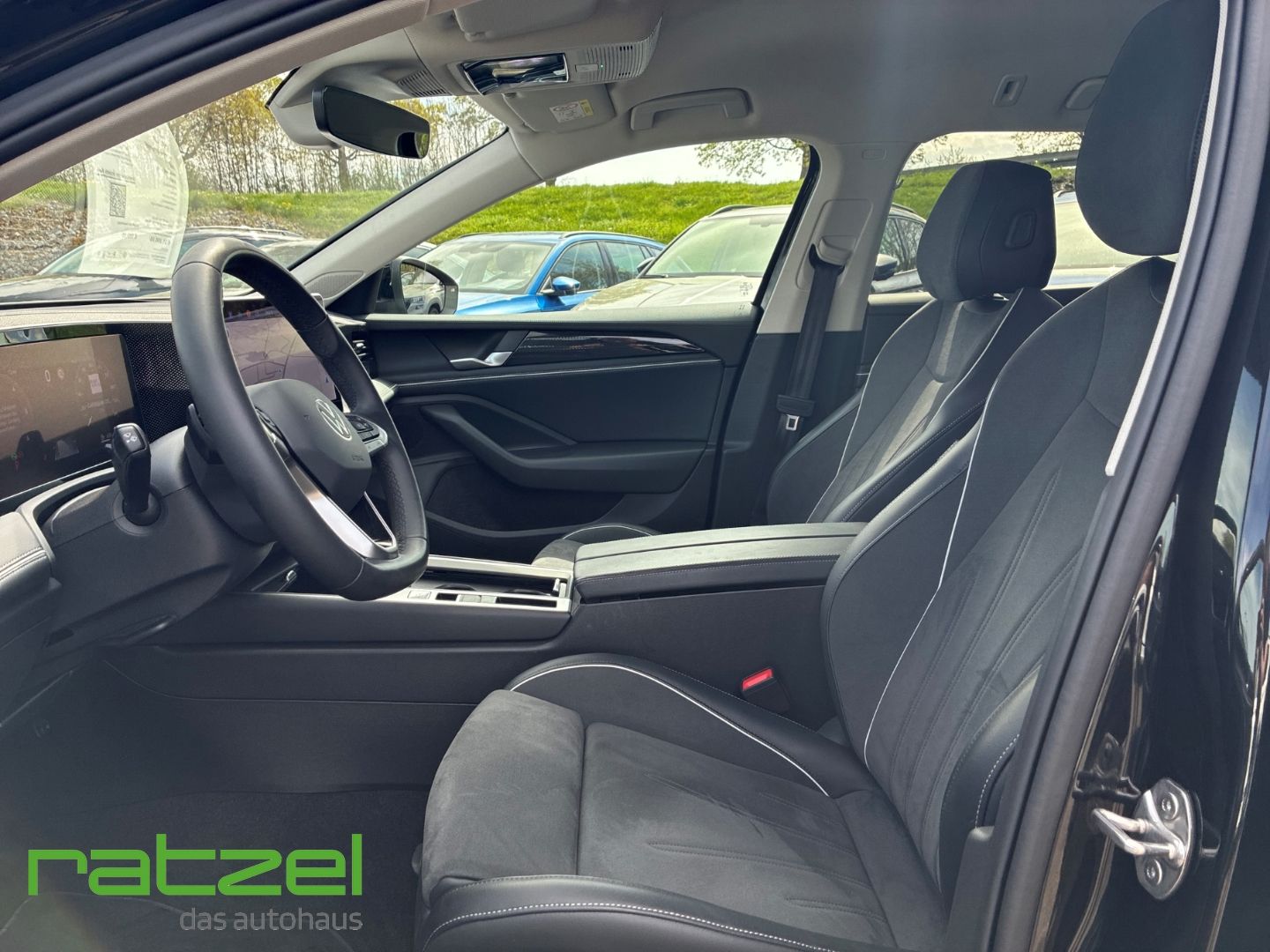 Fahrzeugabbildung Volkswagen Passat Variant 2.0 TDI DSG Business Navi Kamera