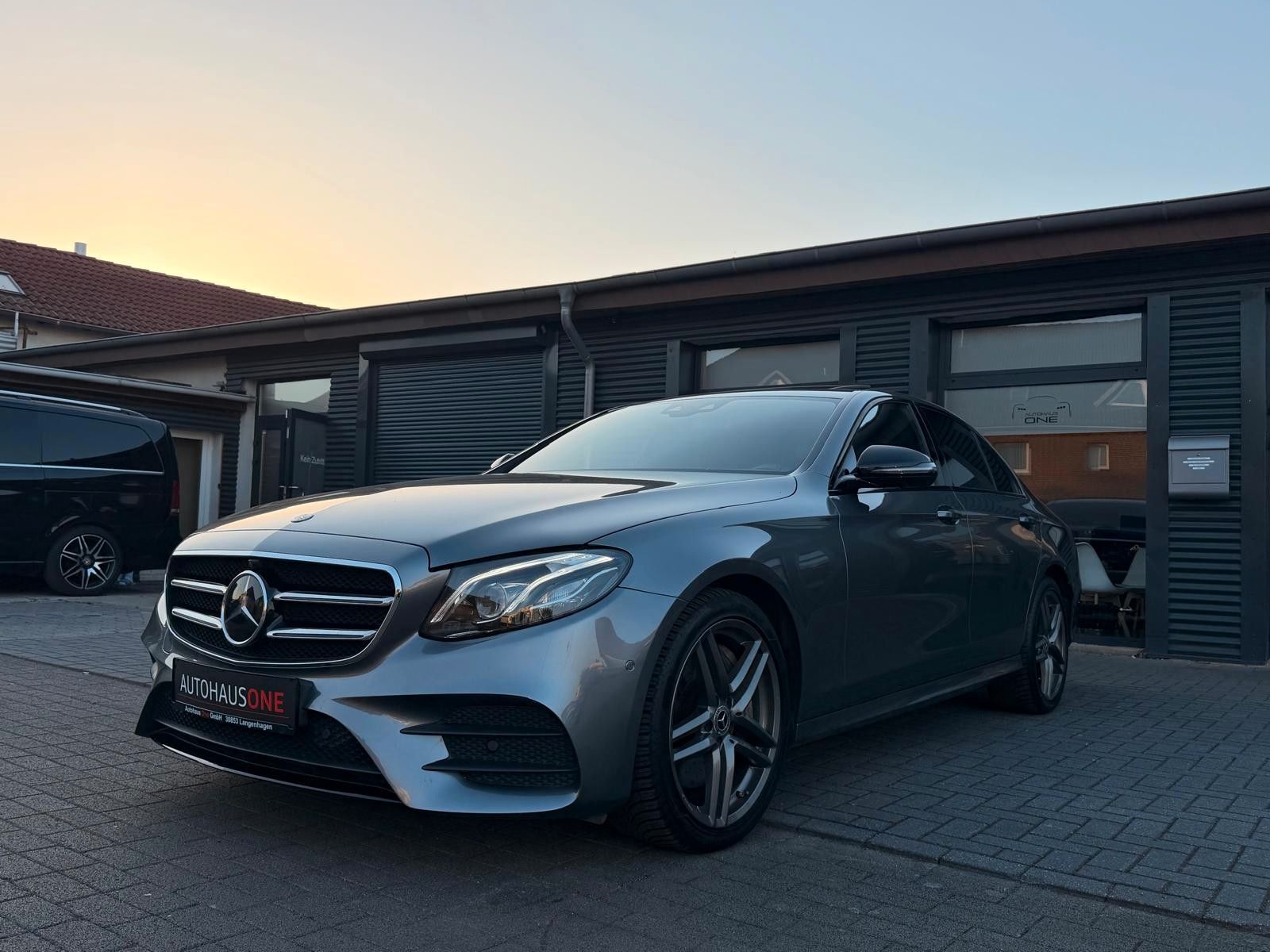 MERCEDES-BENZ E 400d LIMO. 4 MATIC BURMESTER/SCHIEBEDACH/360°