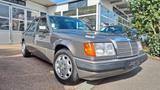 Mercedes-Benz 220 W124 - Mercedes-Benz 220 aus 1993