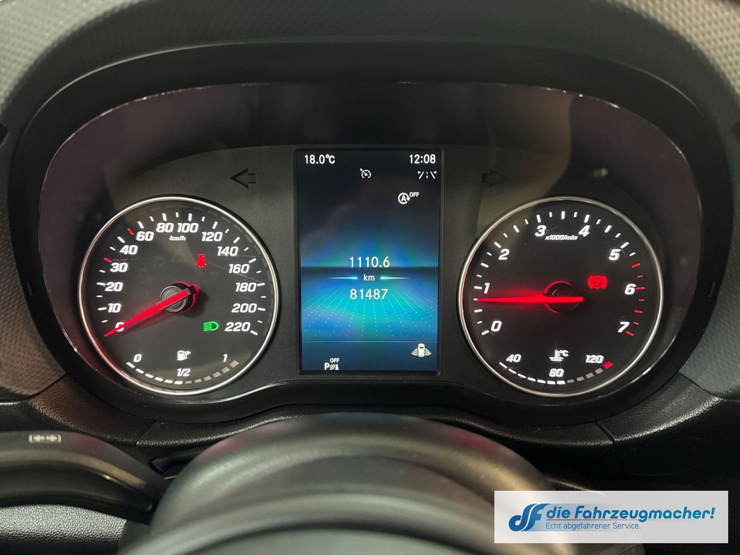 Fahrzeugabbildung Mercedes-Benz Citan Kombi 113 Tourer AHK DAB SHZ Totwi Spur.Ve