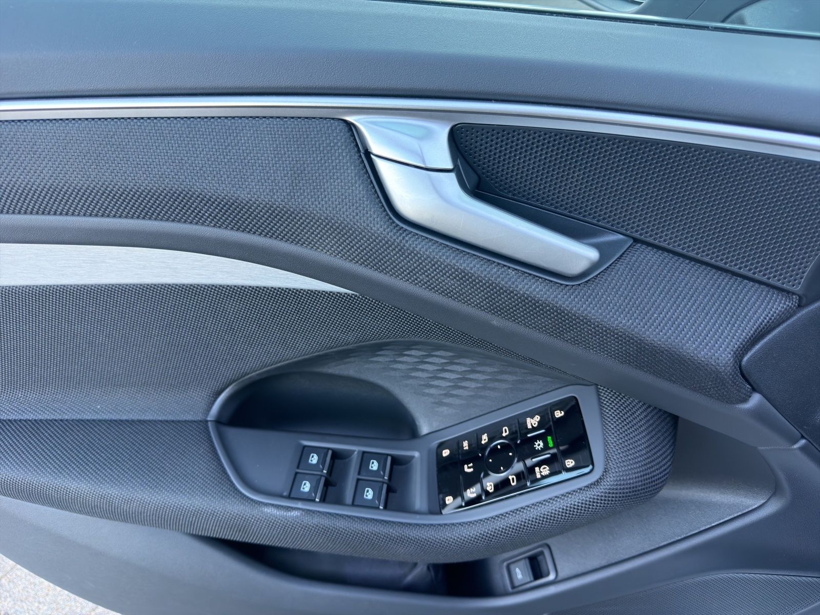 Audi A6 - Bild 8