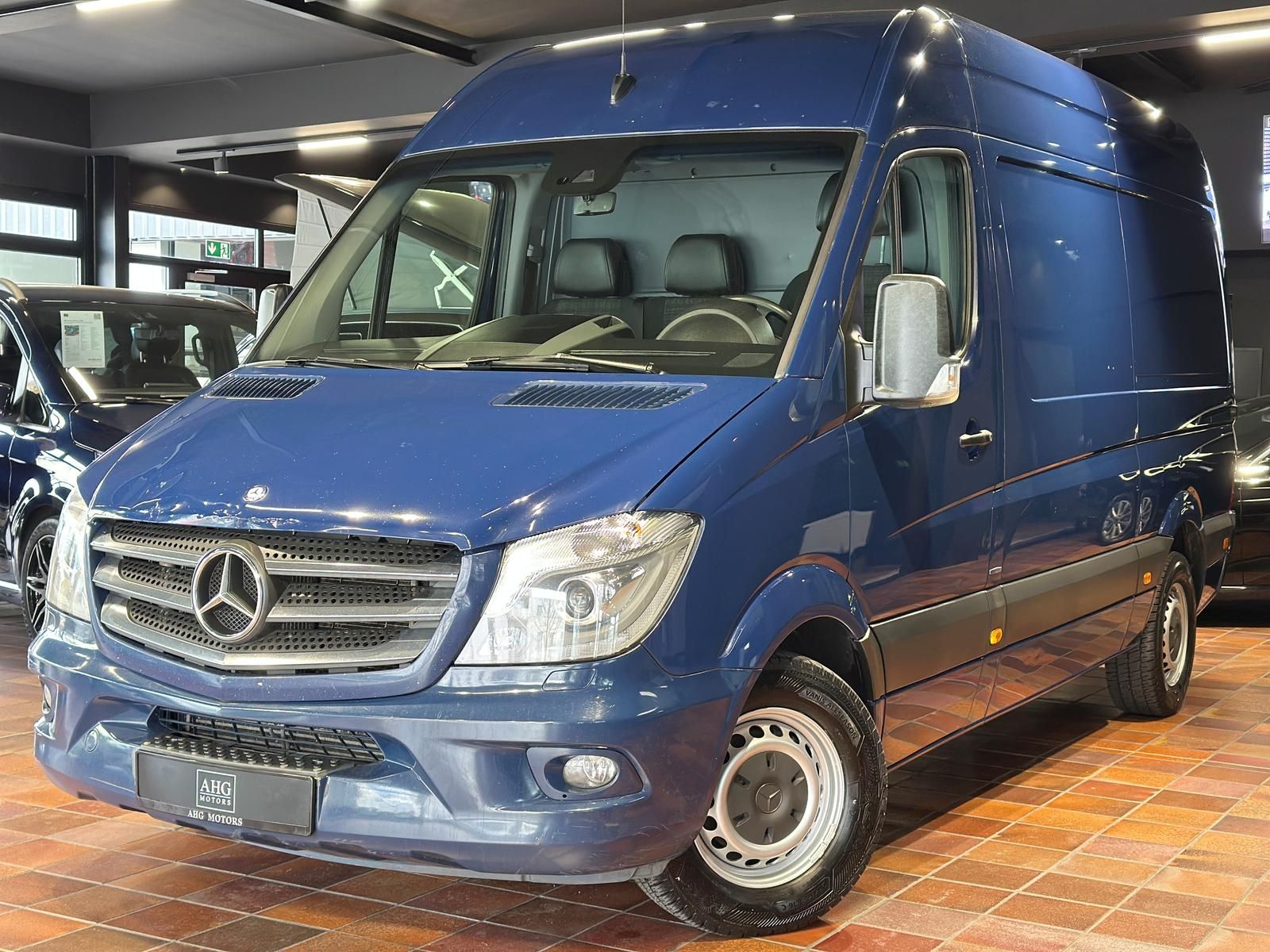 MERCEDES-BENZ SPRINTER 319 V6 7G+ L2H2 KLIMA STANDHZ AHK-3,5T 
