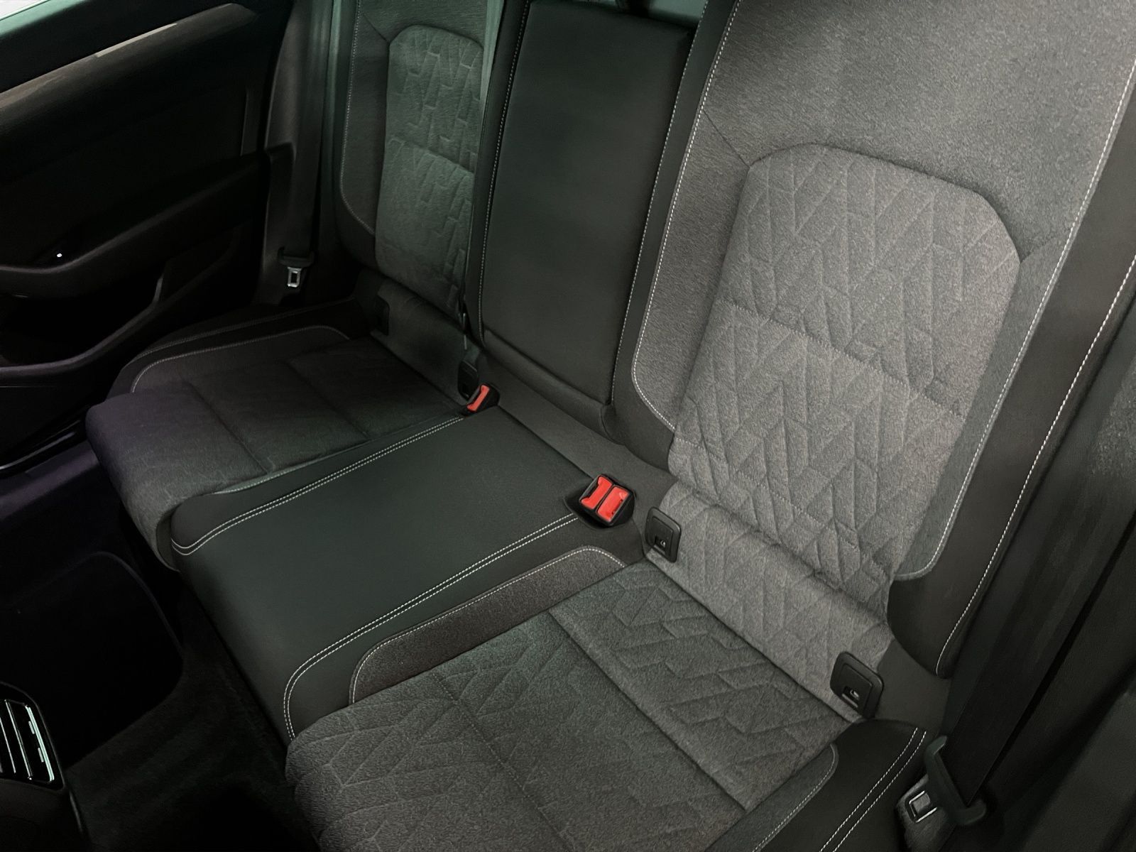 Volkswagen Passat Variant - Bild 18