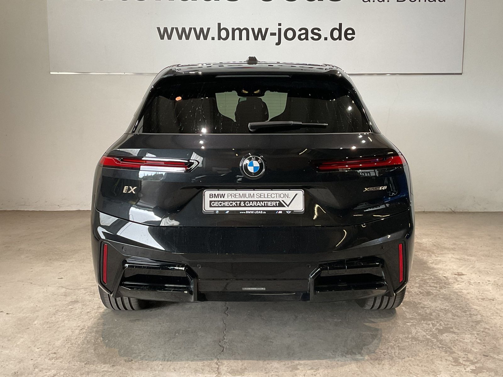 Fahrzeugeinzelansicht 19 Fahrzeugabbildung BMW iX xDrive60 M Sportpaket, Luftfederung, Sitzbelü