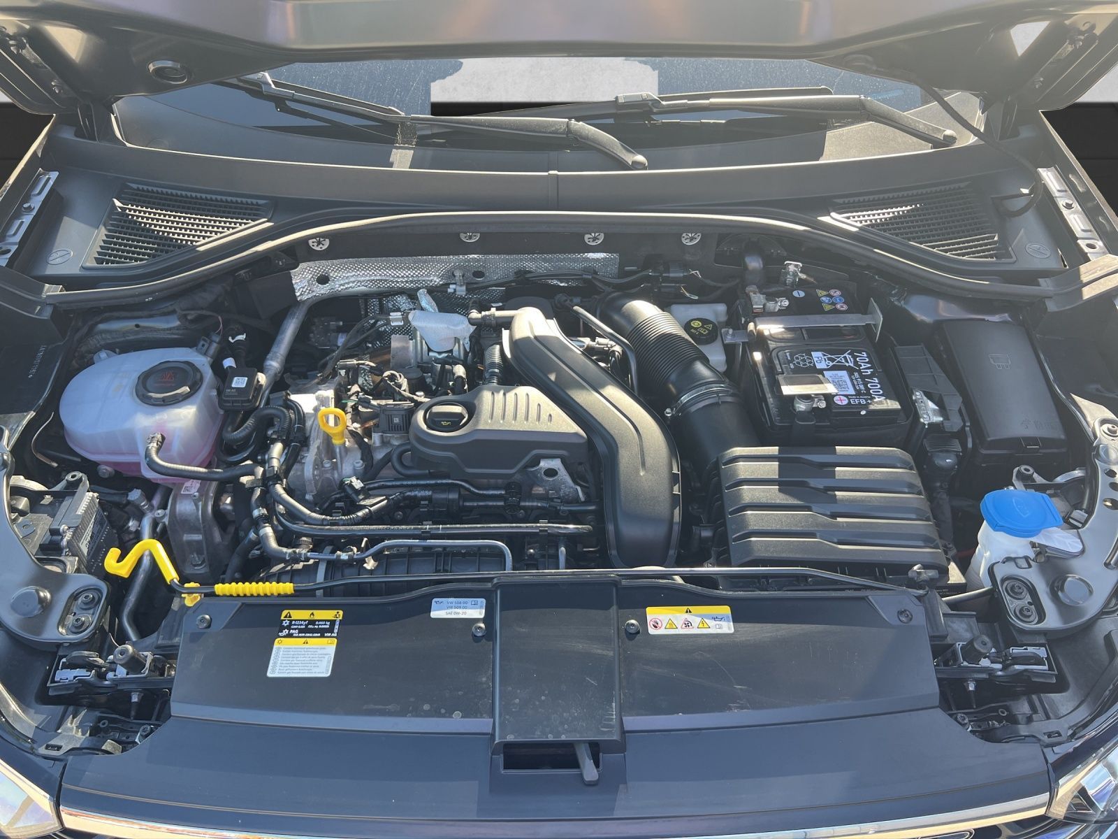 T-Roc R-Line 1.5 TSI DSG*LED*AHK*Navi*Klima