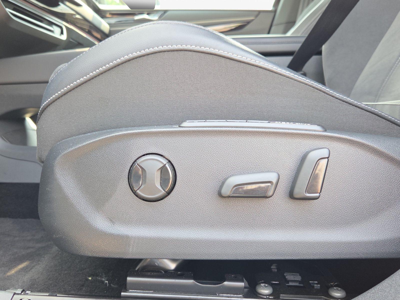 Volkswagen ID.7 Pro Navi*Wärmep*IQ-Light*IQ-Drive*AHK*Easy-