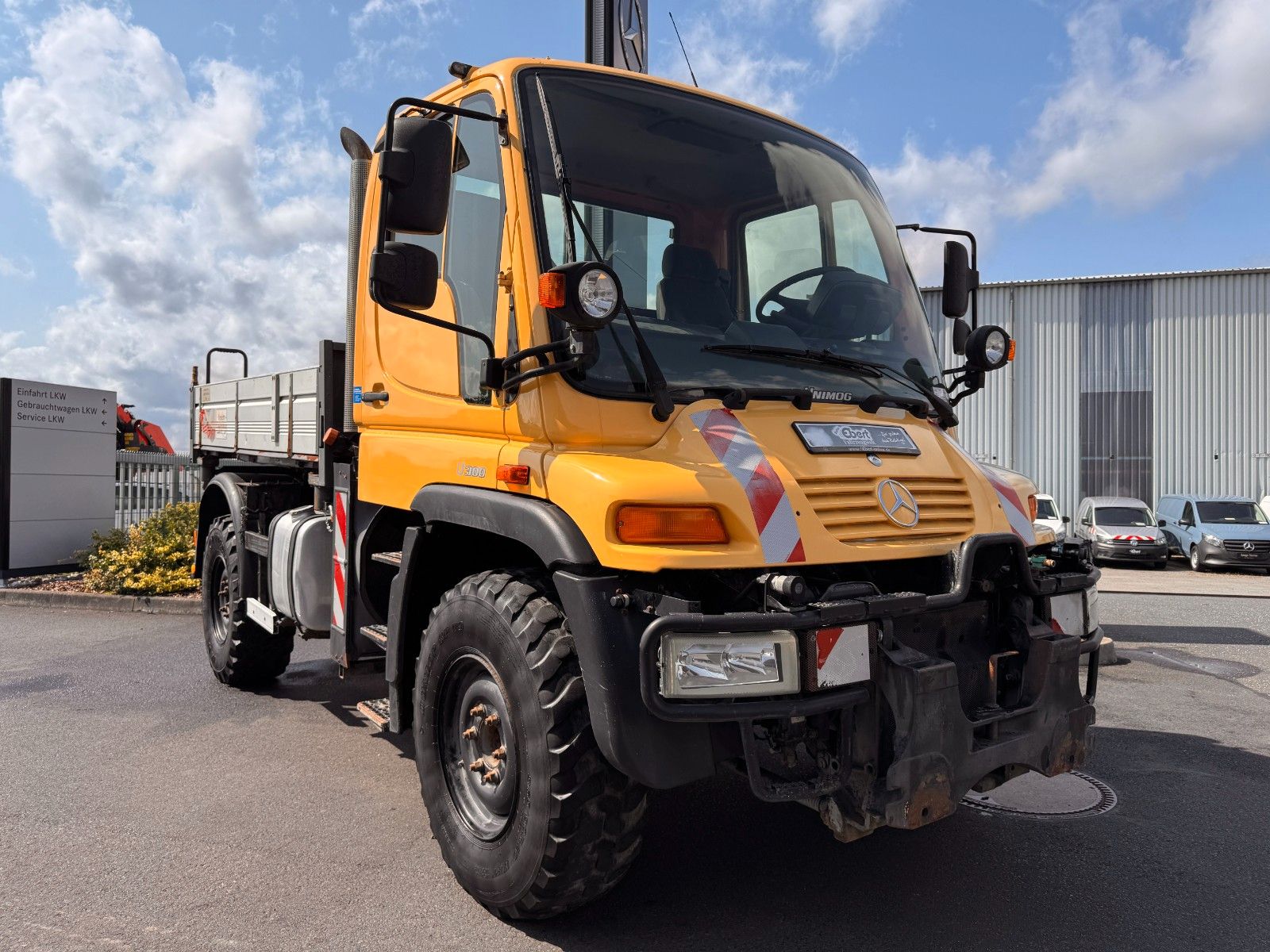 Fahrzeugabbildung Unimog U300 4x4 Vario-Pilot Klima