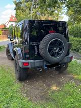 Jeep Wrangler 3.6l V6 Unlimited Sahara Automatik ... - Jeep Wrangler mit Benzin-Antrieb: Geländewagen, Automatik