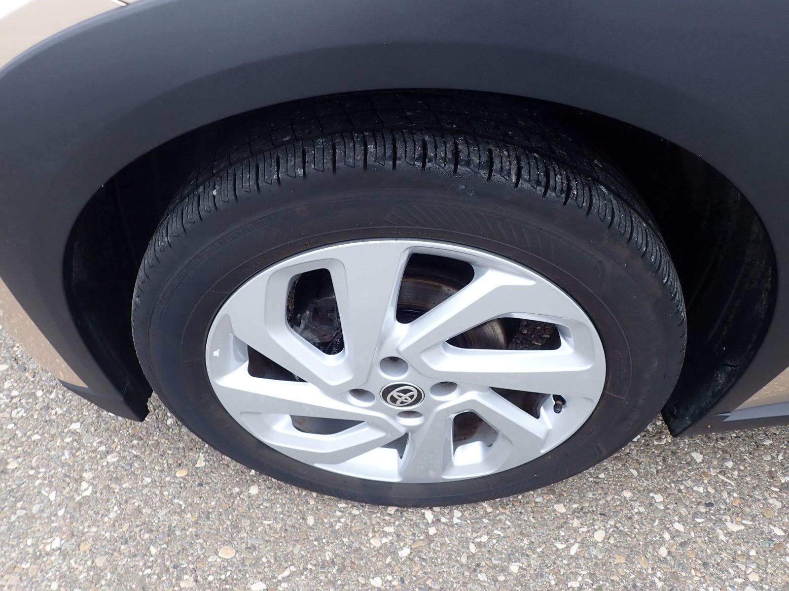 Fahrzeugabbildung Toyota Aygo X Pulse /WKR