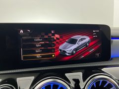 MERCEDES-BENZ CLA 35 AMG / PERFORMANCE / NUR 53.tKM / 4x4 / MERCEDES-BENZ CLA 35 AMG / PERFORMANCE / NUR 53.tKM / 4x4 /