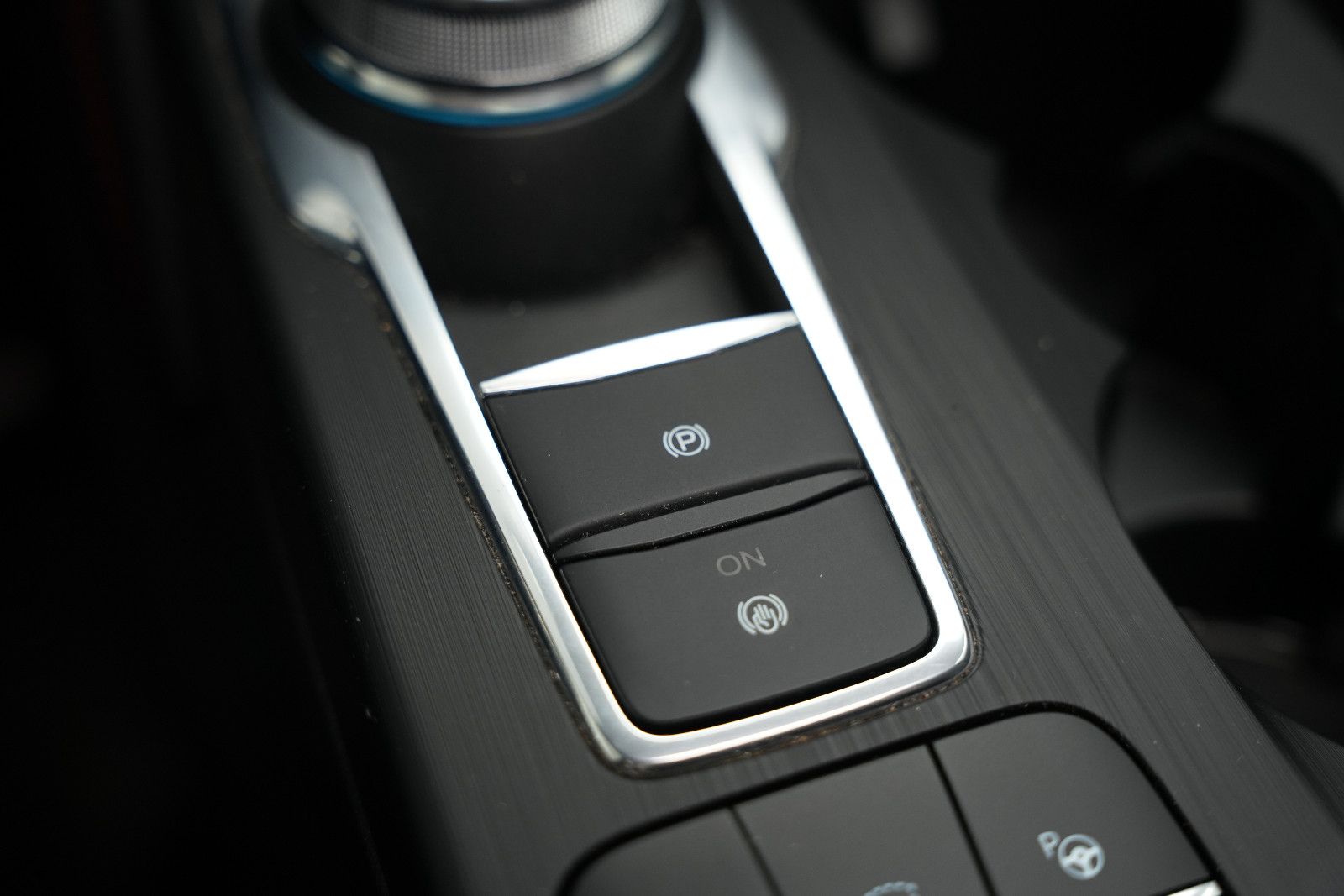 Fahrzeugabbildung Ford Kuga *ST-Line X*Panorama*HUD*Kamera*PlugInHybrid