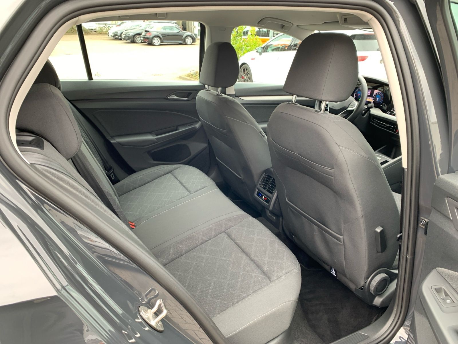Volkswagen Golf - Bild 12