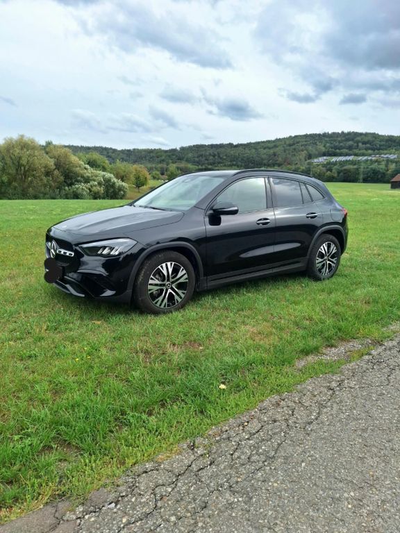 Image of Mercedes-Benz GLA 220
