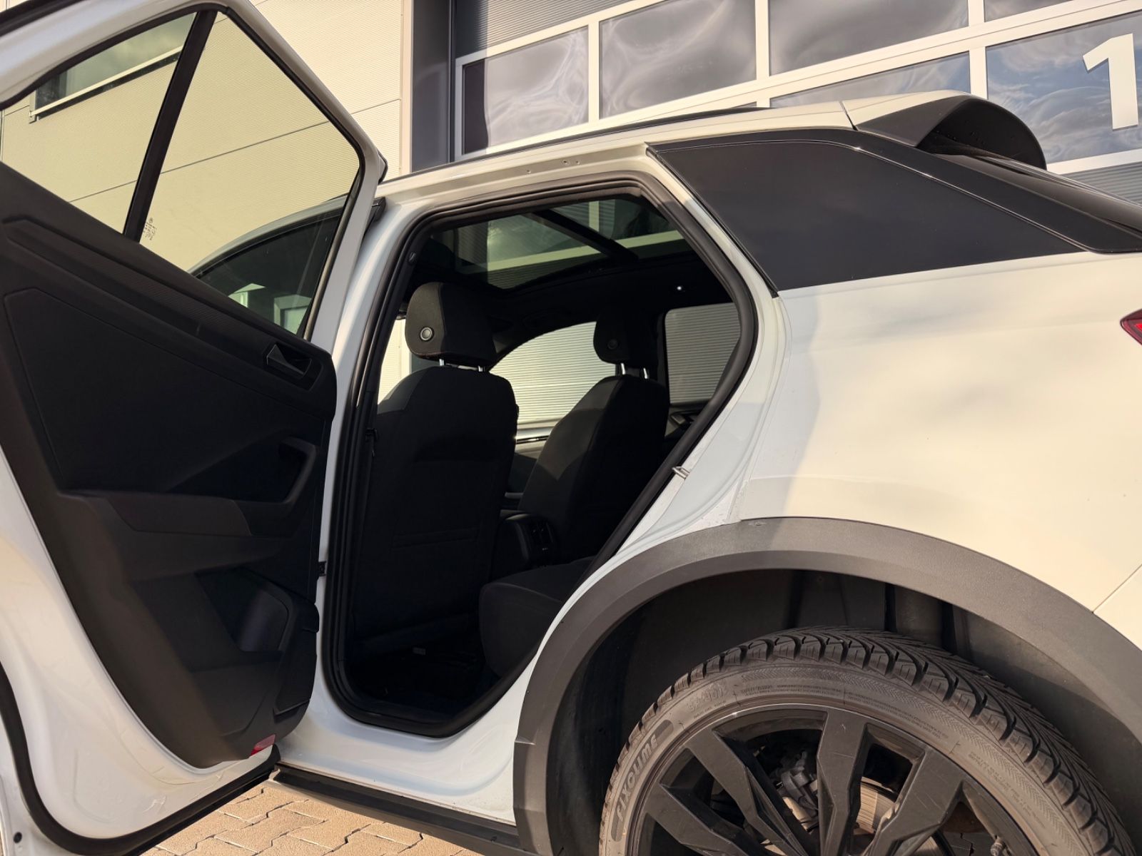 VW T-Roc T-Roc 1.5 TSI DSG Style Black Paket|Pano|Kamera Vorschau 14