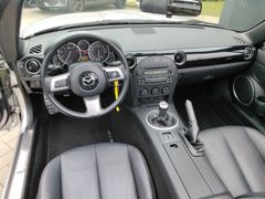 Fahrzeugabbildung Mazda MX-5 2.0 EXPRESSION ROADSTER COUPE-CABRIO+SHZ