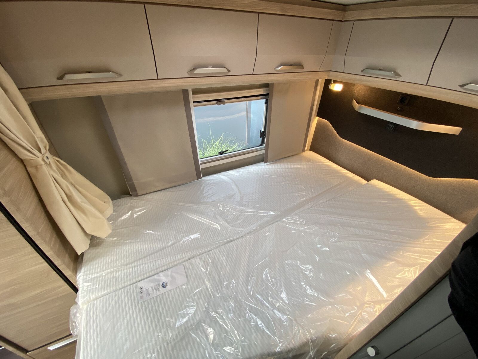 Fahrzeugabbildung Knaus Van TI PLUS PLATINUM SELECTION 700 LF Allrad,AHK