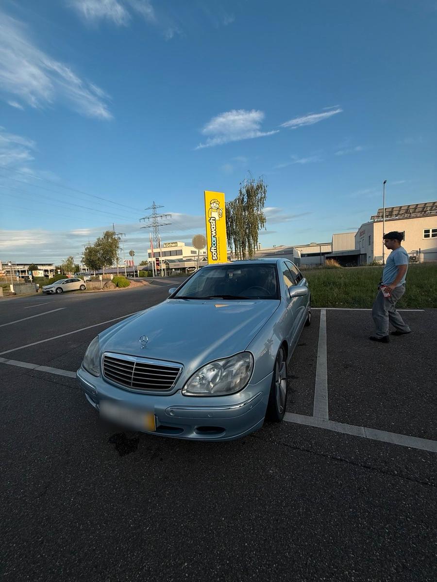 Mercedes-Benz E 320