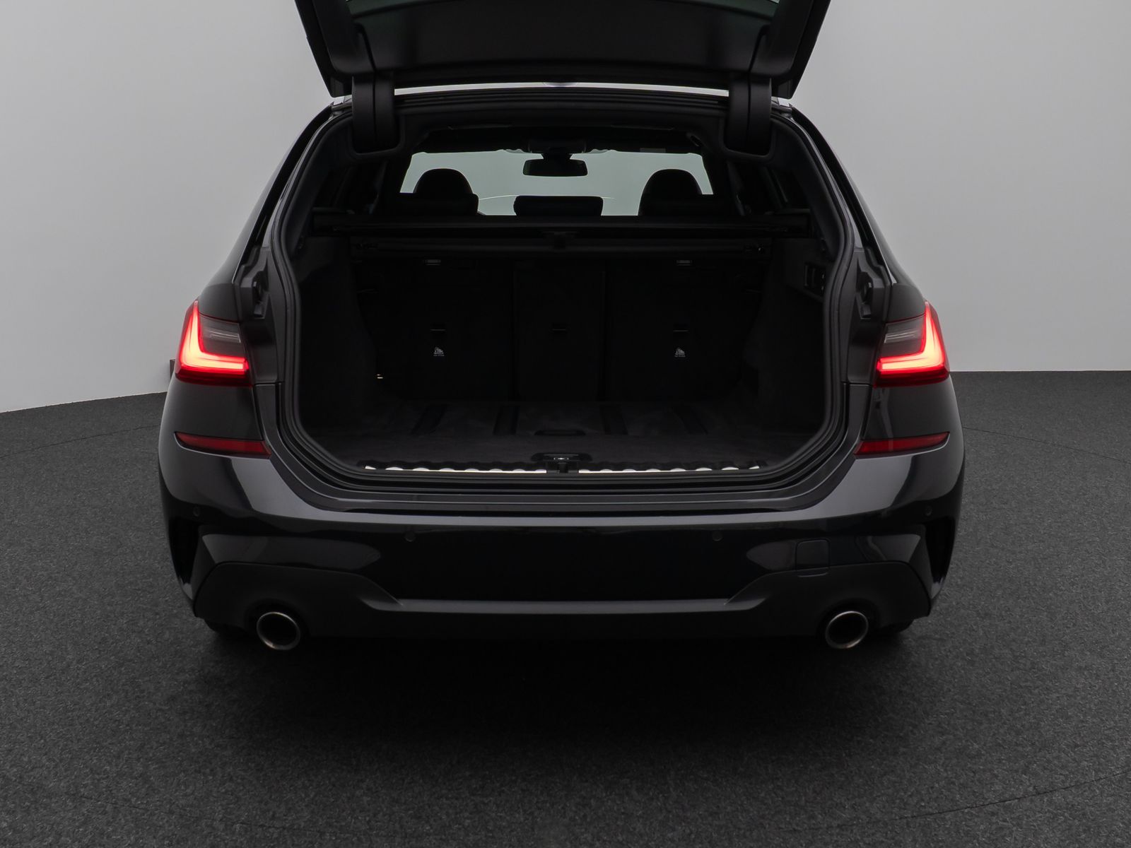 Fahrzeugabbildung BMW 330d xD M Sport Kamera HUD DAB H/K LED 19Zoll