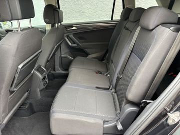 Volkswagen Tiguan Allspace - 11