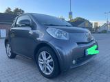 Toyota IQ, Automatik top Zustand Kleinwagen - Toyota IQ Gebrauchtwagen in Berlin