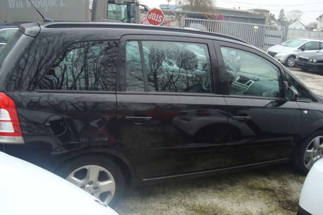 Opel Zafira 1.7 CDTI ecoFLEX Edition 81kW XENON NAVI